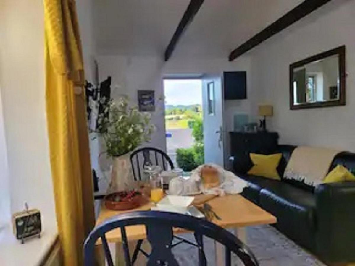Birch Cottage With Private Wood Fire Hot Tub Harrietsham Eksteriør bilde