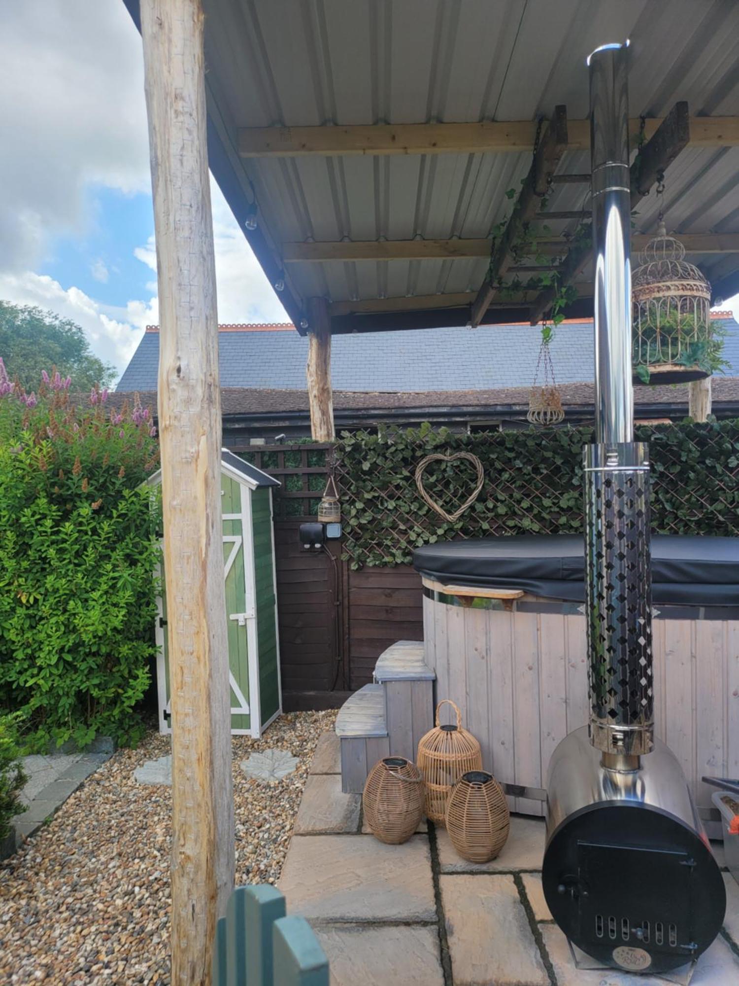 Birch Cottage With Private Wood Fire Hot Tub Harrietsham Eksteriør bilde